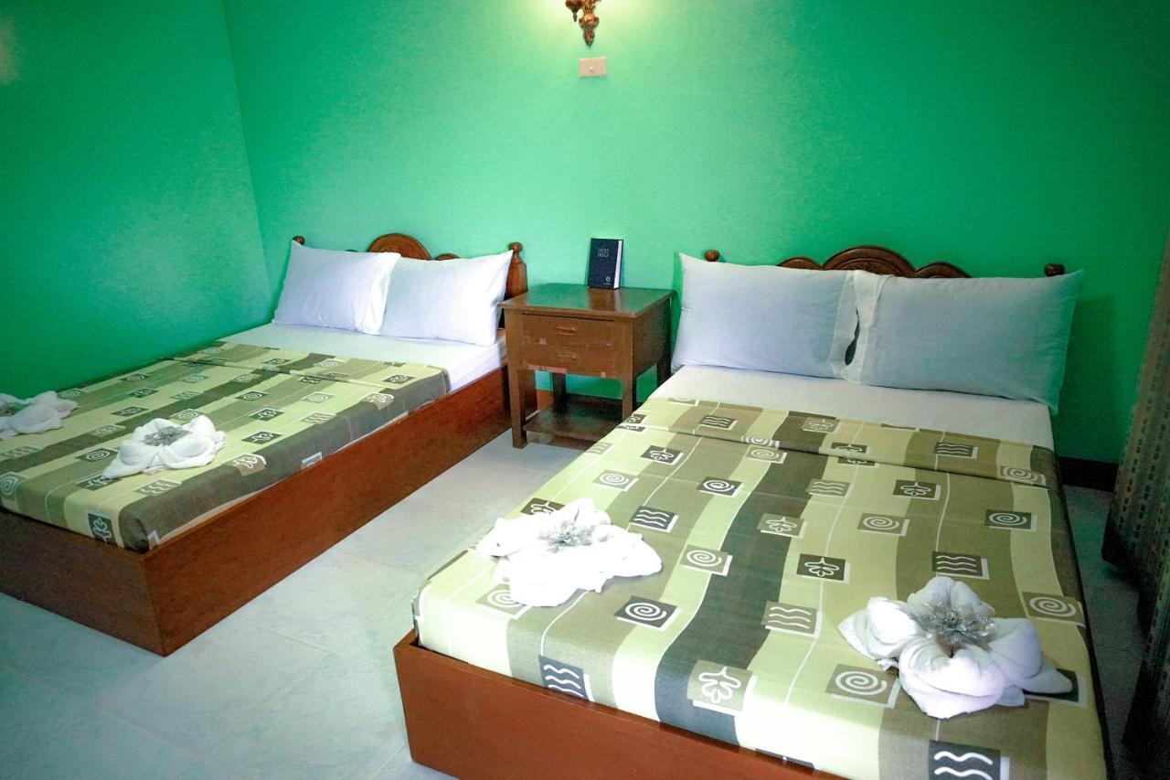 La Solana Suites And Resorts By Cocotel Puerto Galera Extérieur photo